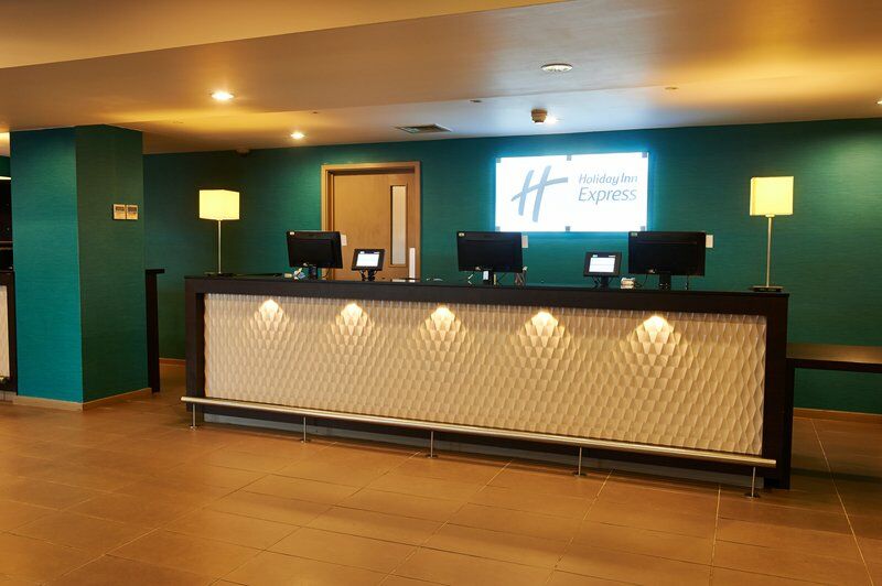 Holiday Inn Manchester Airport, An Ihg Hotel Экстерьер фото